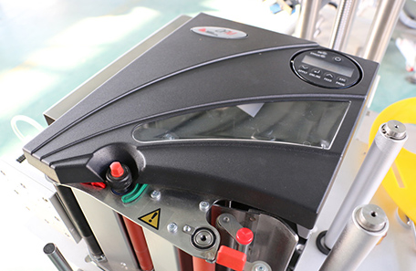 稱重打印貼標機 稱重打印貼標機