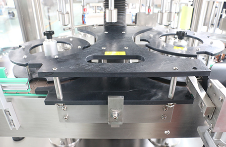 全自動回轉式不干膠貼標機-XTHZ-928J型