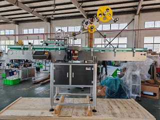 2025.9.11斯里蘭卡平面貼標(biāo)機(jī)1臺(tái)